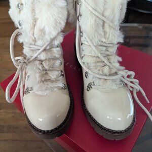 Kelly & Katie off white Patent  Ankle Boots Faux Fur Sz 9M